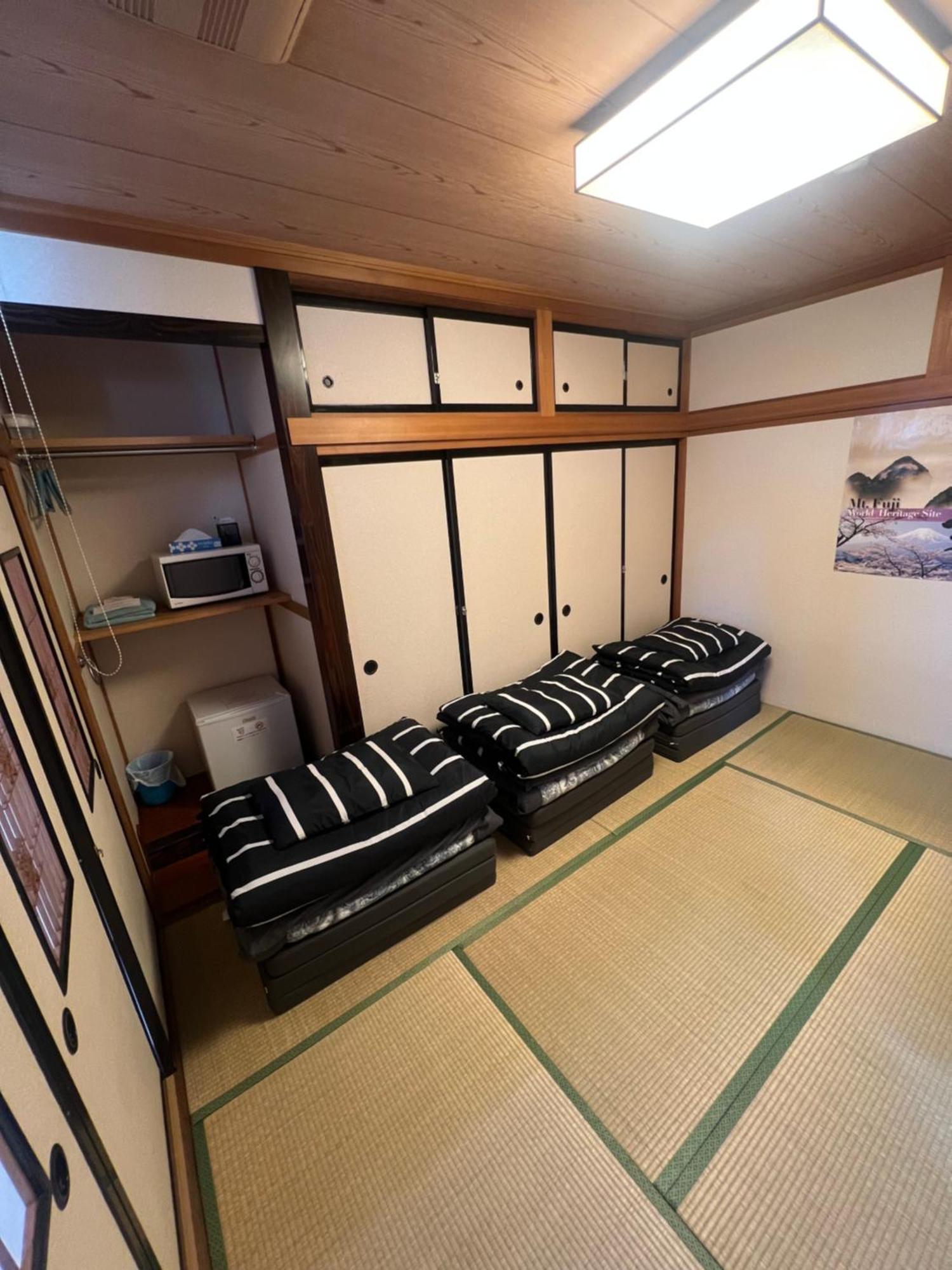 Mt Fuji Hostel Michael'S Fujiyoshida Eksteriør billede