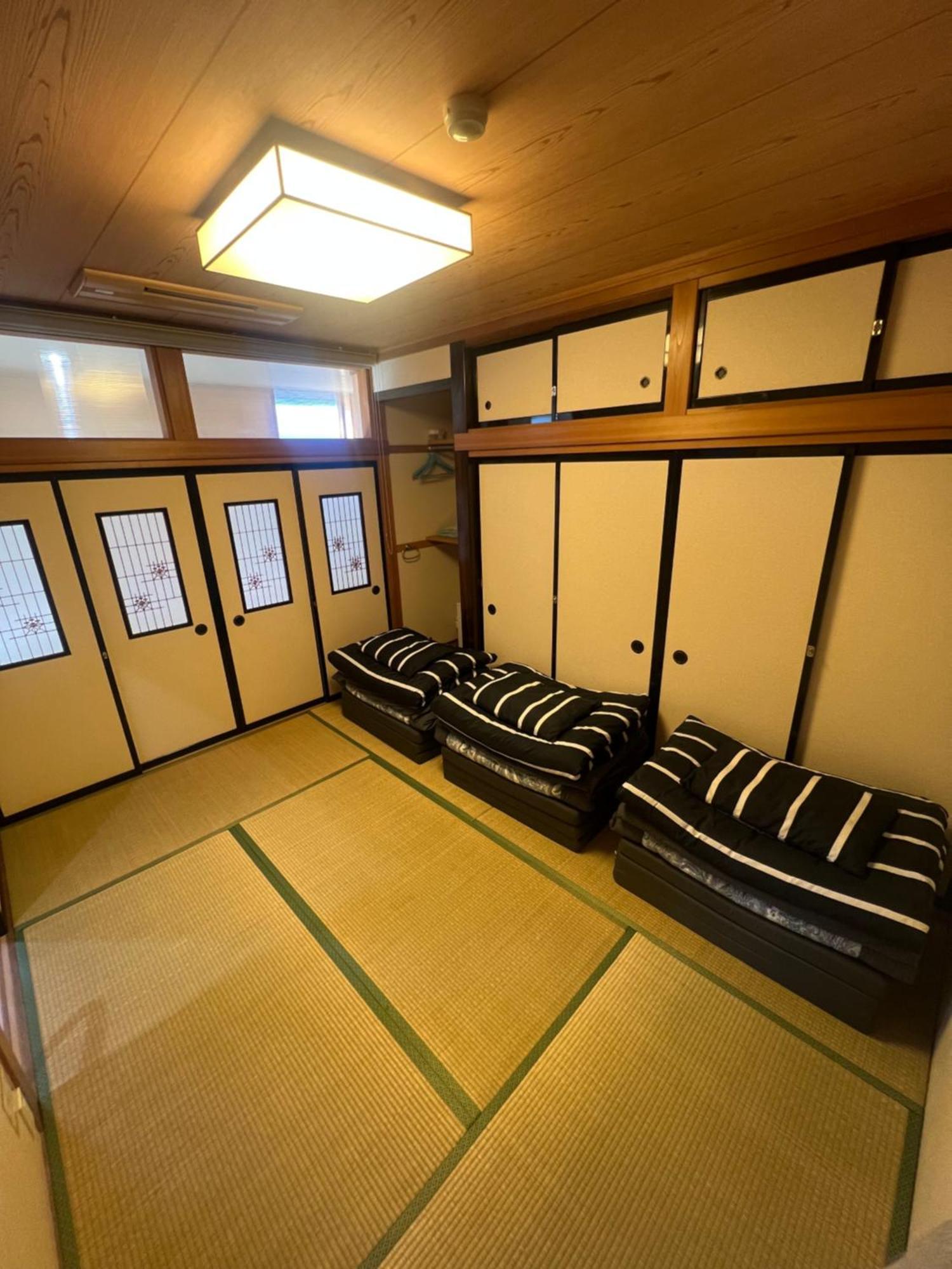 Mt Fuji Hostel Michael'S Fujiyoshida Eksteriør billede