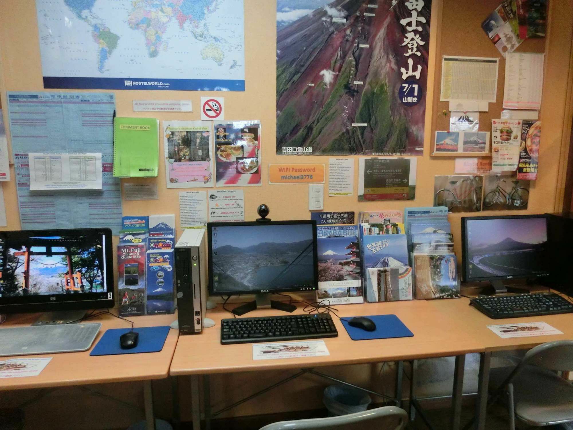 Mt Fuji Hostel Michael'S Fujiyoshida Eksteriør billede